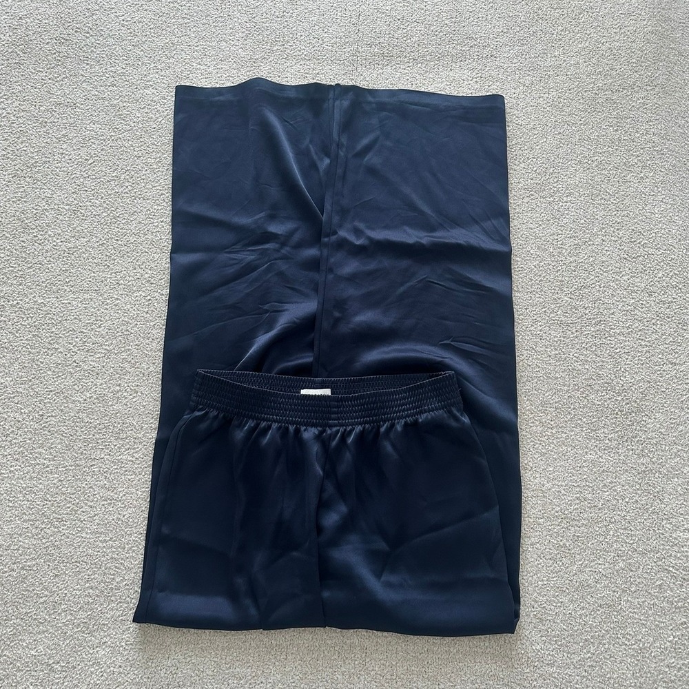 Aritzia Babaton Tribute Satin Pant size small in navy blue
